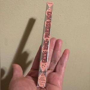 Benefit Gimme Brow Volumizing Pencil in 2
WARM GOLDEN BLONDE Brand New Never Op